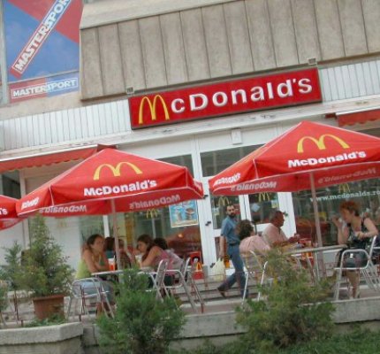 McDonald's, profit de 10 ori mai mic